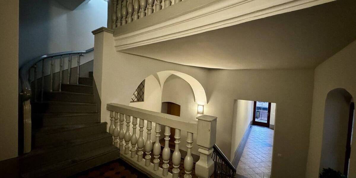 Etagenwohnung Görlitz Altstadt - 2 Zimmer, 63 m&sup2;, 415&euro; | Angebot:26187411