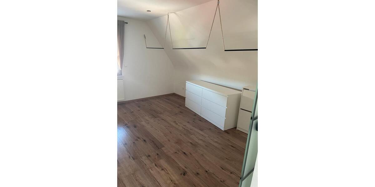 Maisonettenwohnung Dahn - 5 Zimmer, 130 m&sup2;, 1.200&euro; | Angebot:26135752