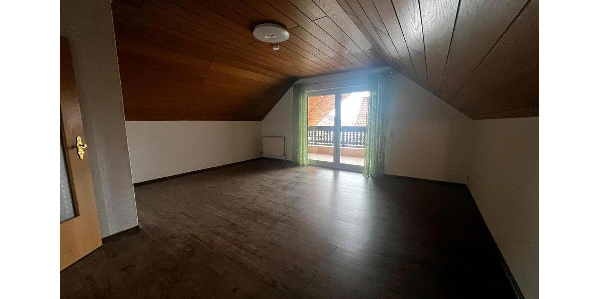 Dachgeschoßwohnung Bächingen an der Brenz - 2 Zimmer, 80 m&sup2;, 1.000&euro; | Angebot:24838625