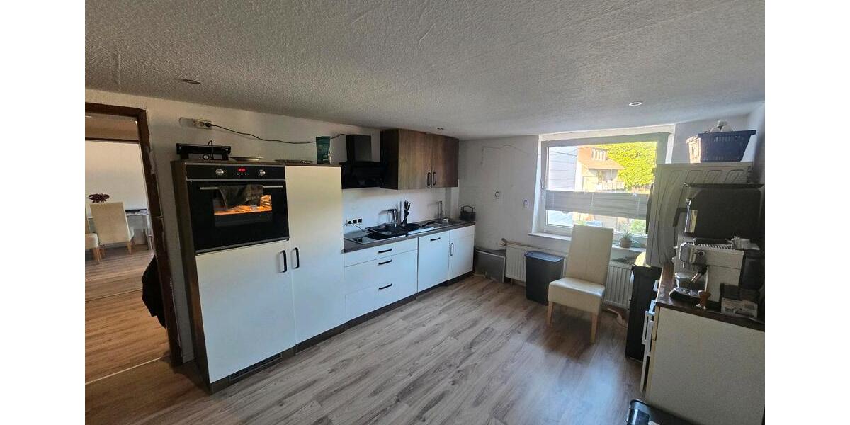 Etagenwohnung Lügde - 3 Zimmer, 100 m&sup2;, 750&euro; | Angebot:26676675