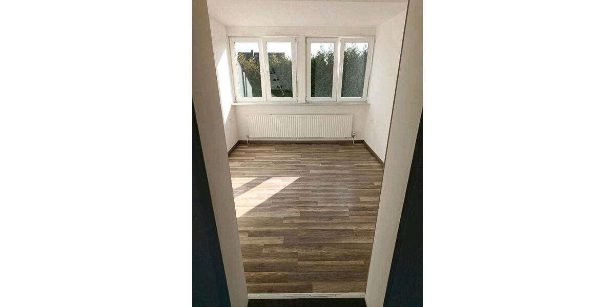 Dachgeschoßwohnung Langwedel - 4 Zimmer, 95 m&sup2;, 950&euro; | Angebot:25981006