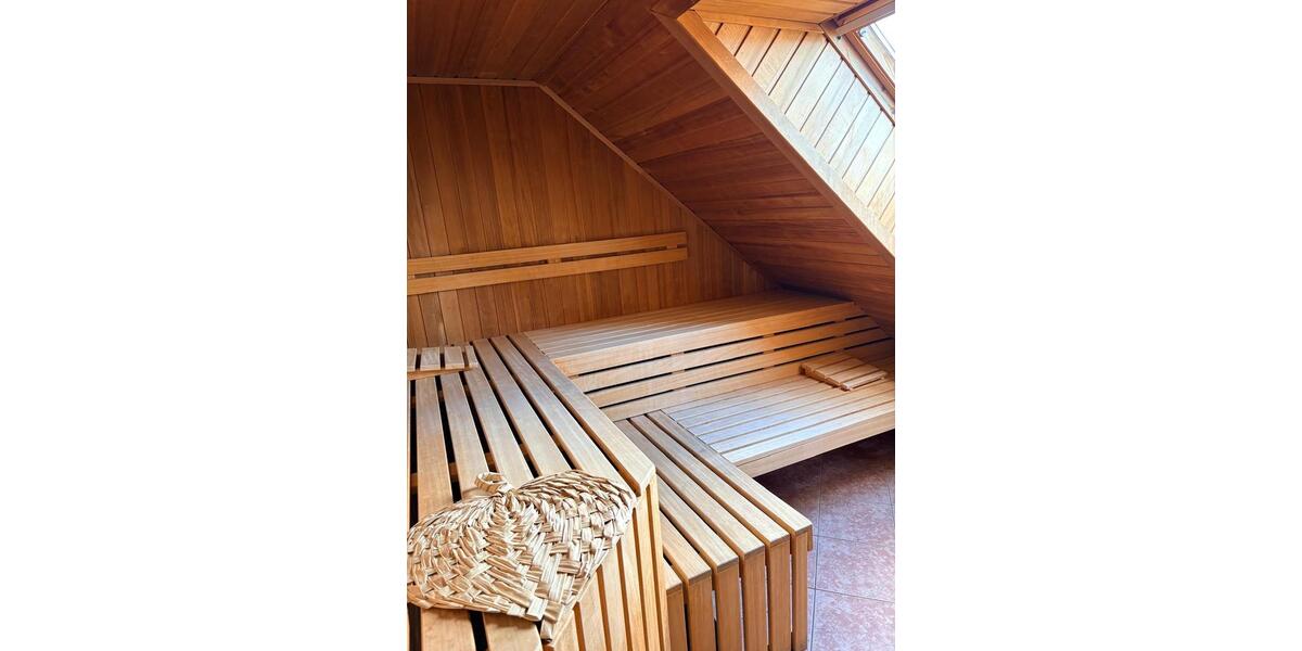 Maisonettenwohnung Hannover Döhren-Wülfel - 4 Zimmer, 220 m&sup2;, 2.800&euro; | Angebot:25590470