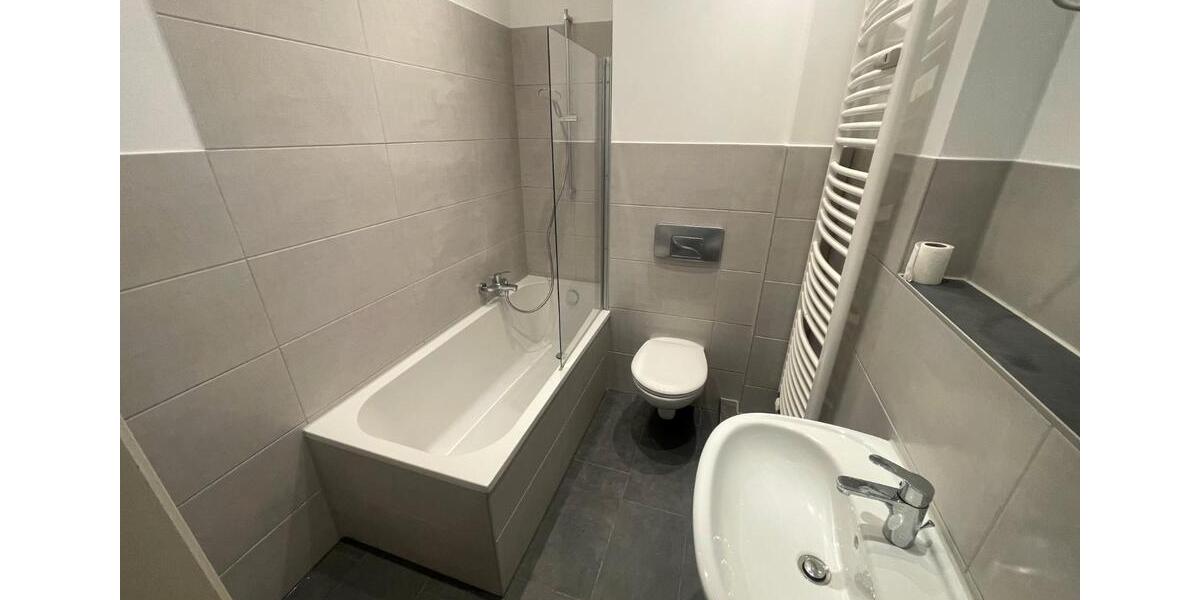 Dachgeschoßwohnung Halle (Saale) Damaschkestraße - 3 Zimmer, 72 m&sup2;, 660&euro; | Angebot:26003583