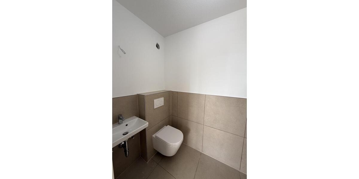 Dachgeschoßwohnung Mainz Finthen - 3 Zimmer, 96 m&sup2;, 1.400&euro; | Angebot:25903574