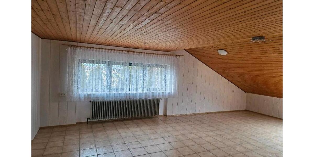 Dachgeschoßwohnung Wallhausen - 3.5 Zimmer, 125 m&sup2;, 890&euro; | Angebot:25638397