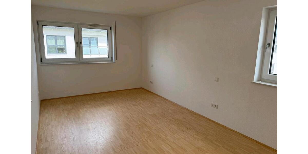 Hochparterre Schillingsfürst - 2 Zimmer, 63 m&sup2;, 700&euro; | Angebot:25933653