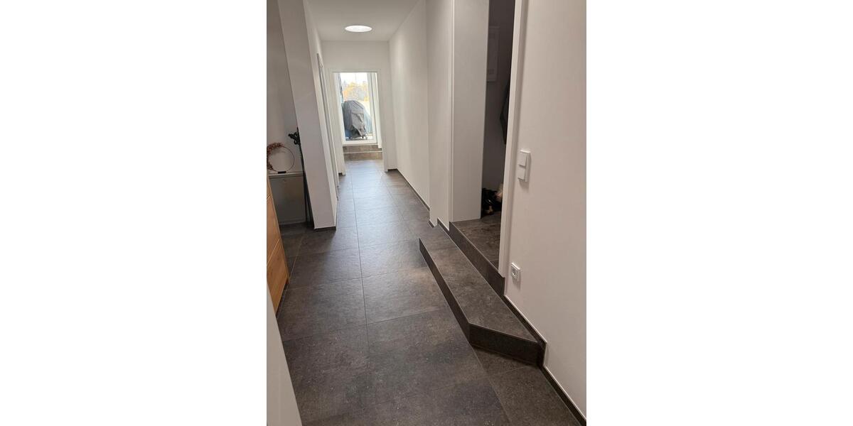 Dachgeschoßwohnung Wincheringen - 3 Zimmer, 120 m&sup2;, 1.400&euro; | Angebot:24756102