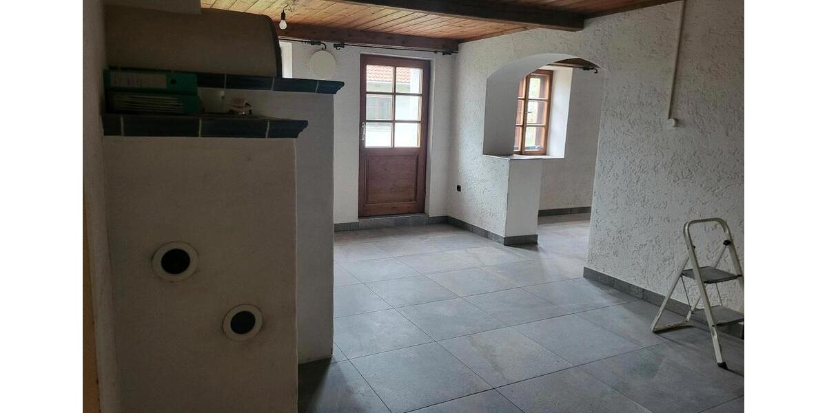 Etagenwohnung Weilheim in Oberbayern - 8 Zimmer, 305 m&sup2;, 3.200&euro; | Angebot:26478235