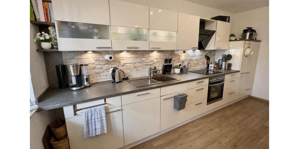 Etagenwohnung Bad Lippspringe - 4 Zimmer, 130 m&sup2;, 1.170&euro; | Angebot:25642590