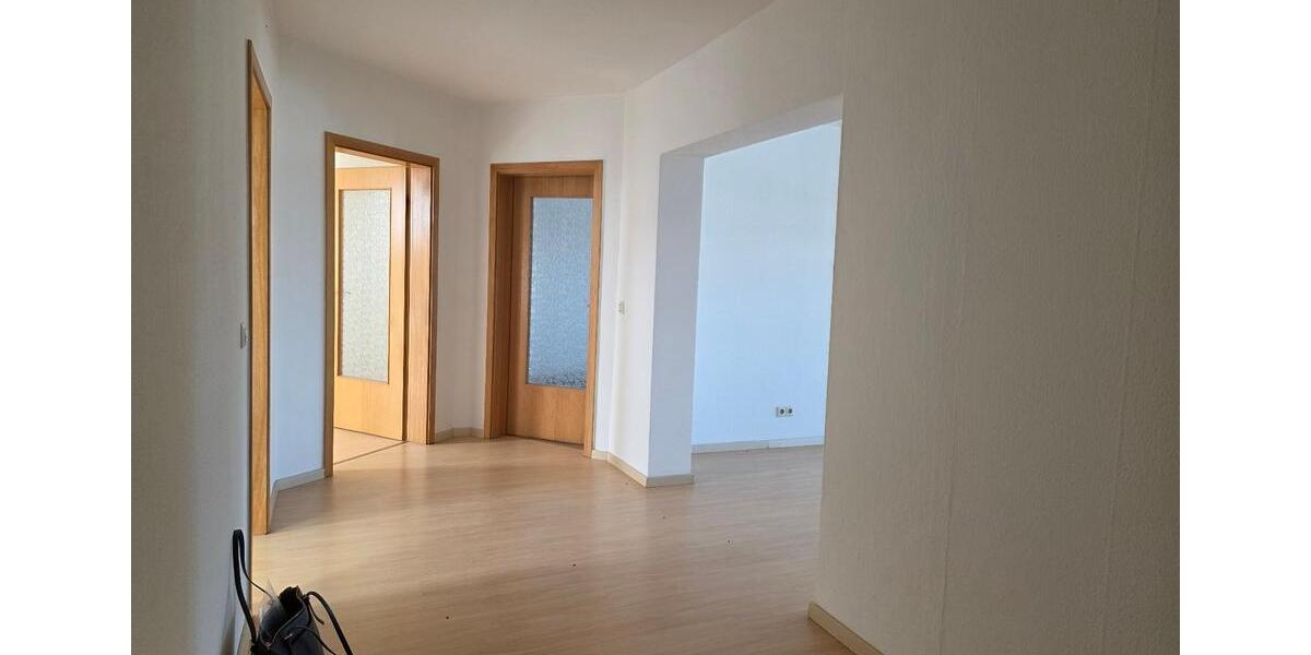 Dachgeschoßwohnung Löbau - 3 Zimmer, 93 m&sup2;, 500&euro; | Angebot:25269284
