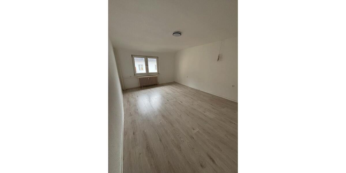 Dachgeschoßwohnung Bad Karlshafen - 3 Zimmer, 87 m&sup2;, 460&euro; | Angebot:25022403