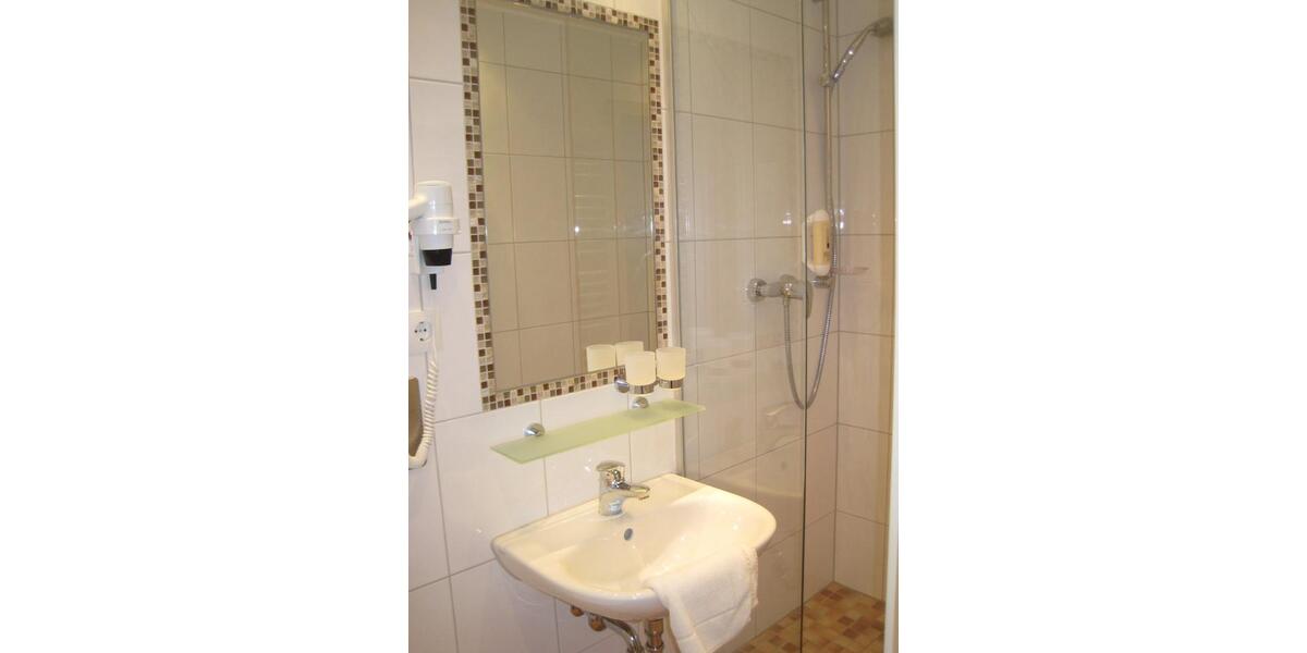 Zimmer mit DuWC für Soldaten u. Studenten ab April 2026 5 zimmer