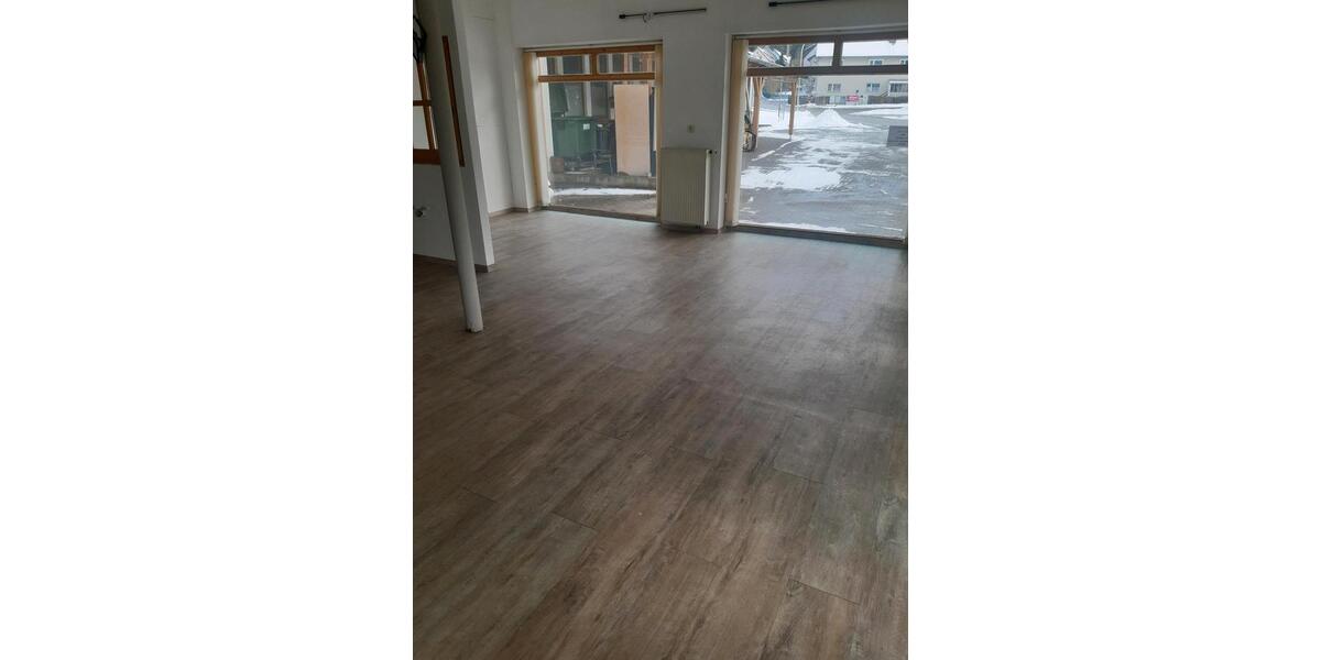 Gewerbeobjekt Oberviechtach - 600&euro; | Angebot:25992183