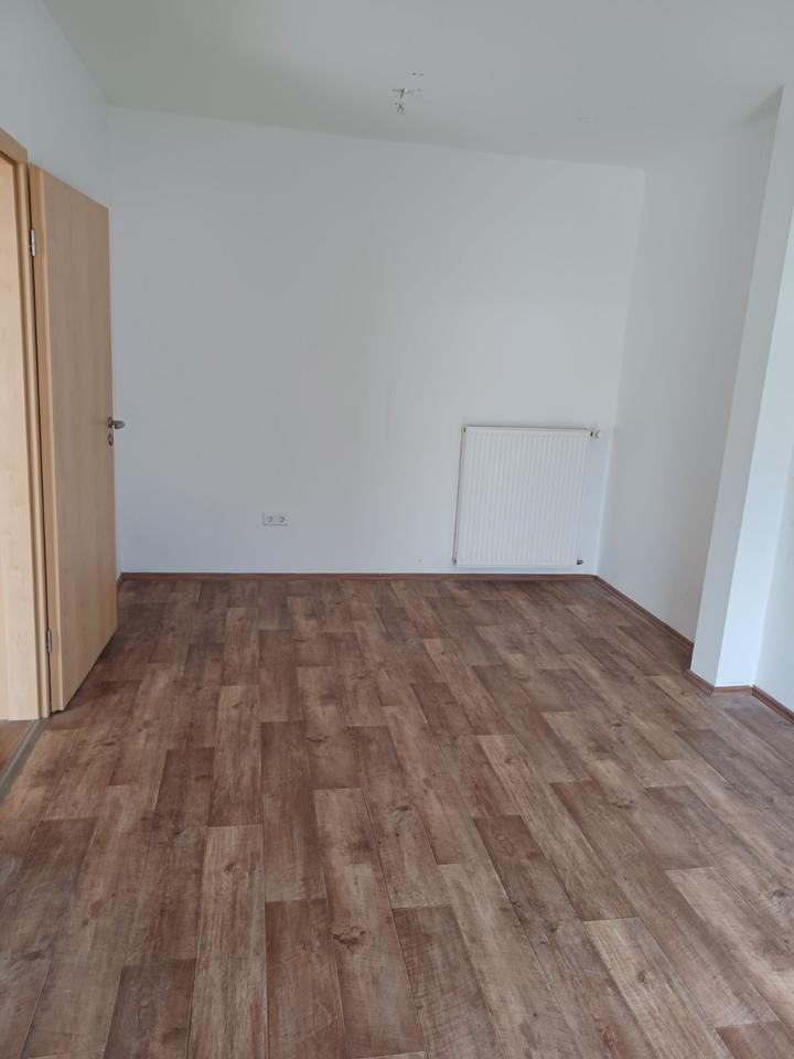 Wohnung DG 75qm zu vermieten