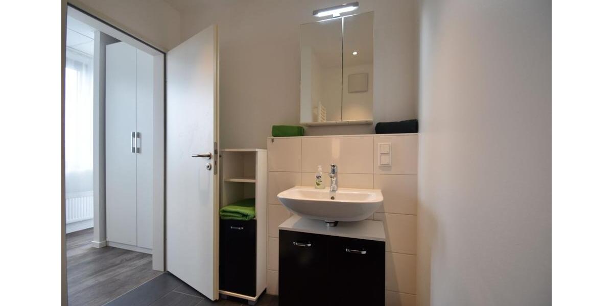 Einfamilienhaus Frankfurt am Main Niederrad - 1 Zimmer, 30 m&sup2;, 1.695&euro; | Angebot:17040101