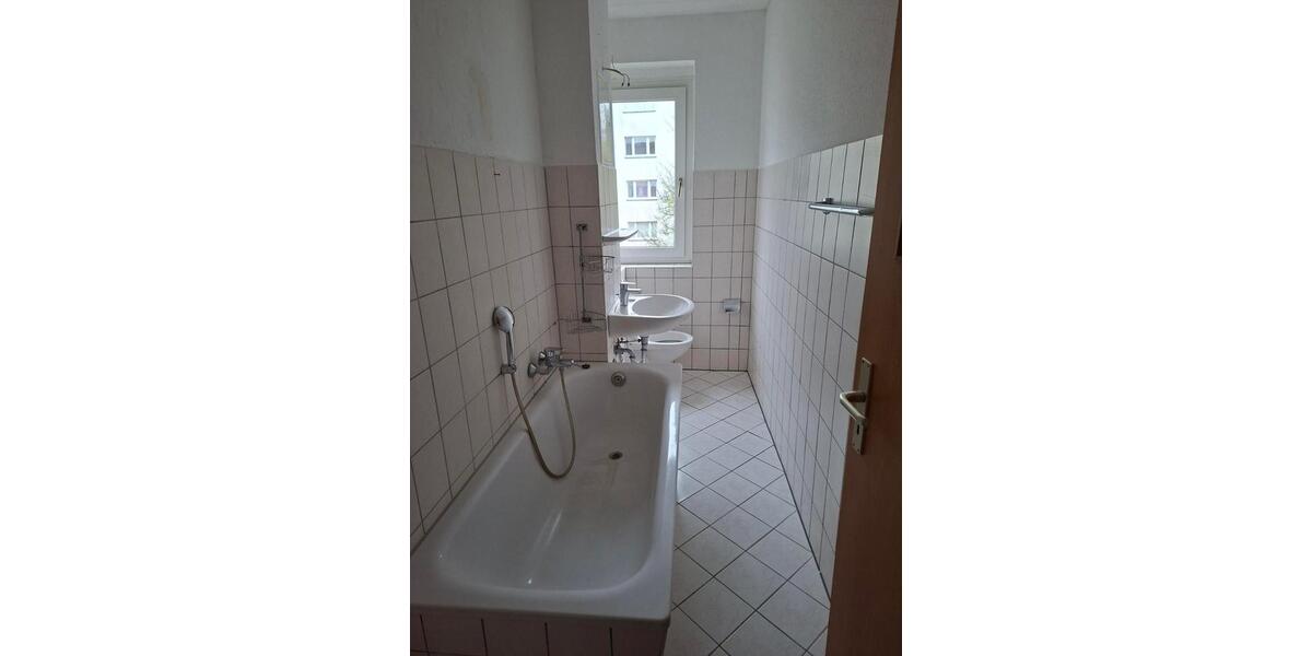 Etagenwohnung Sondershausen - 4 Zimmer, 73 m&sup2;, 490&euro; | Angebot:25263363