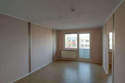 Wohnung zum Mieten in Magdeburg 327,06 € 54.51 m²