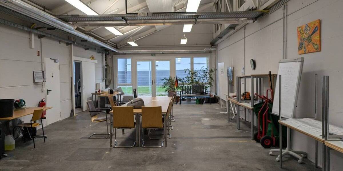 Besondere Gewerbefläche inkl. Halle in Bahnhofsnähe zimmer