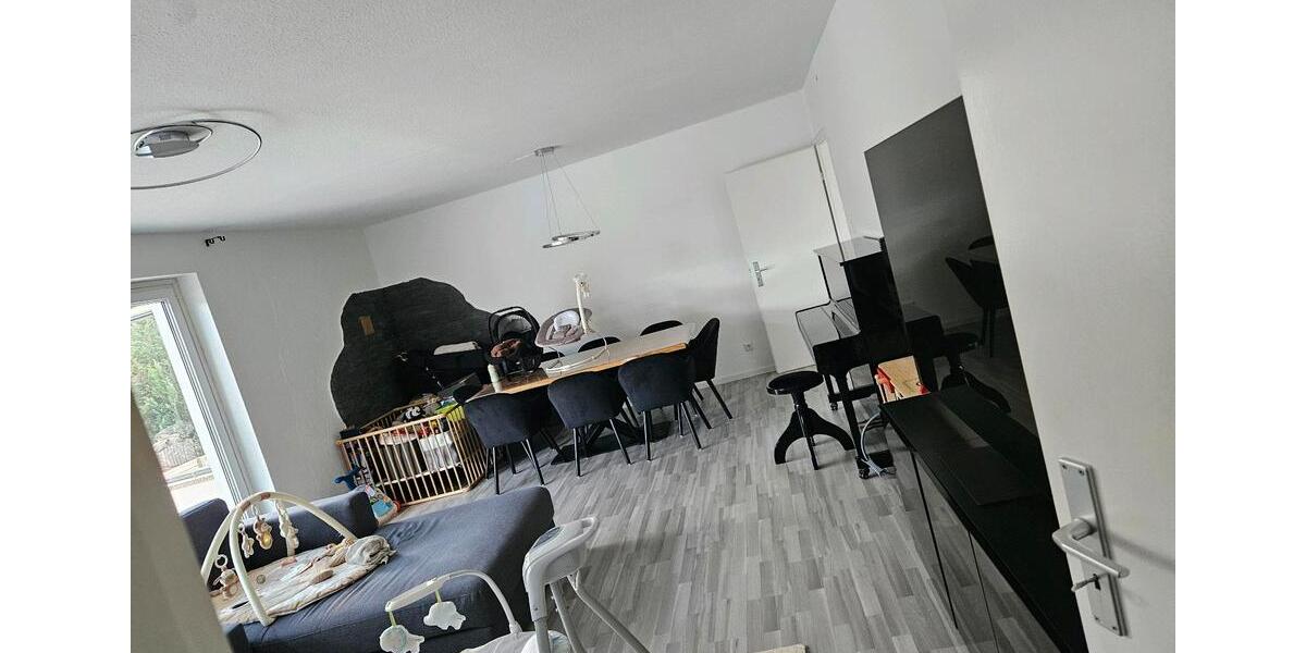 Erdgeschoßwohnung Lehrte - 3 Zimmer, 105 m&sup2;, 1.100&euro; | Angebot:25963593