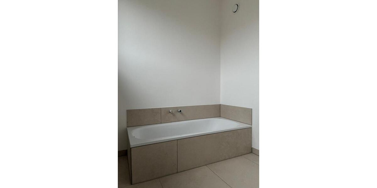 Maisonettenwohnung Kelheim - 4 Zimmer, 120 m&sup2;, 1.670&euro; | Angebot:25641017