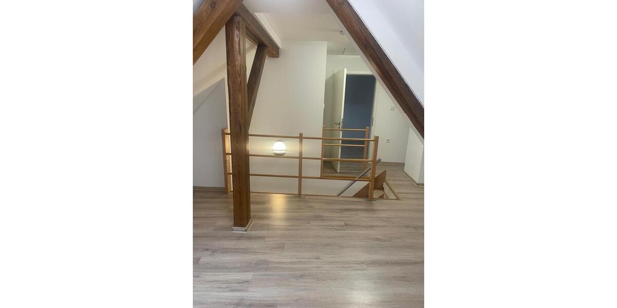 Dachgeschoßwohnung Rhodt unter Rietburg - 3 Zimmer, 950&euro; | Angebot:22628624