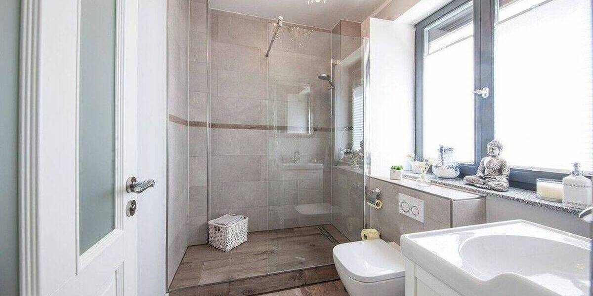 Einfamilienhaus Hamburg Niendorf - 6 Zimmer, 210 m&sup2;, 4.200&euro; | Angebot:26616913