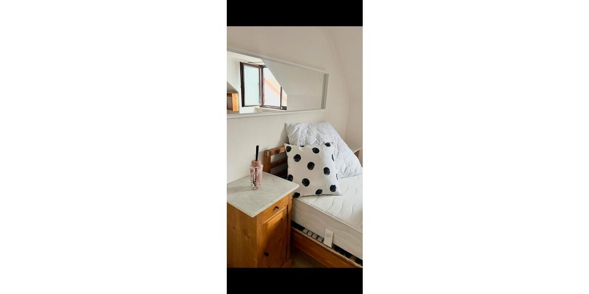 Dachgeschoßwohnung Bad Abbach - 1 Zimmer, 23 m&sup2;, 700&euro; | Angebot:26635419