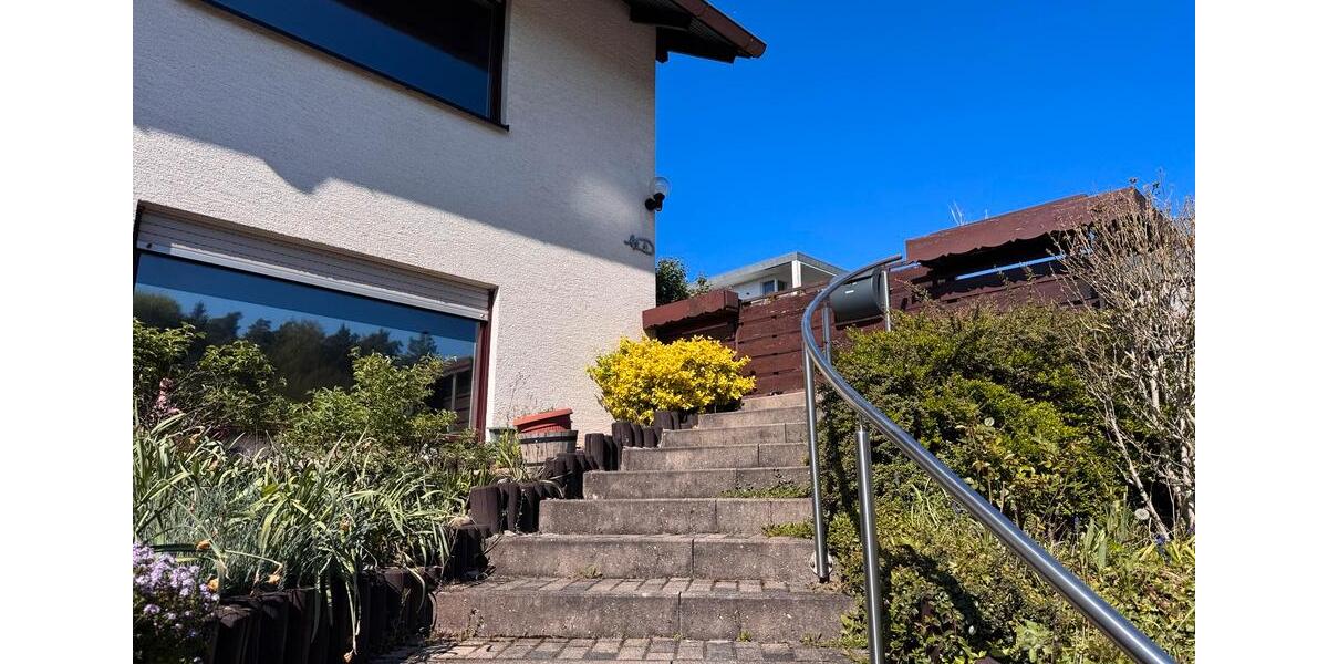 Dachgeschoßwohnung Otterbach - 4 Zimmer, 120 m&sup2;, 1.250&euro; | Angebot:26115257