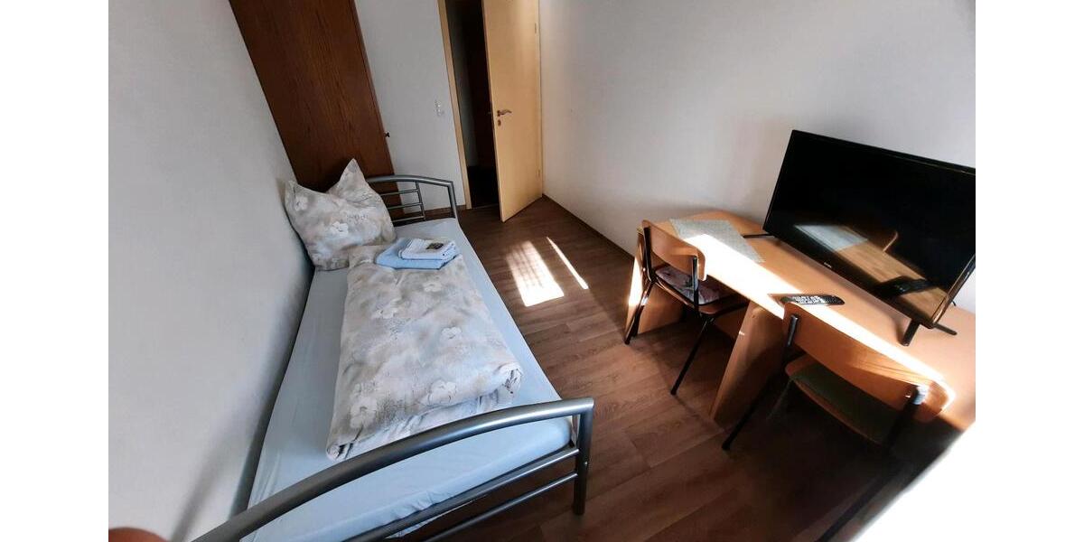 Wohnen auf Zeit Glauchau - 4 Zimmer, 100 m&sup2;, 340&euro; | Angebot:13740287