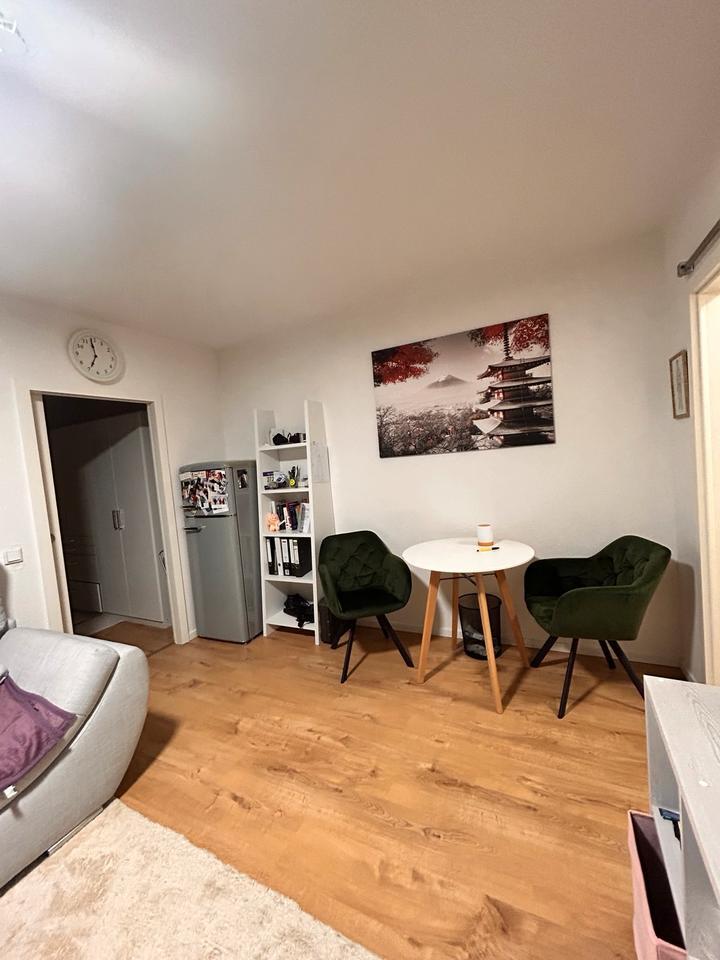 Möblierte 2-Zimmer-Wohnung mit Balkon zur Untermiete– ab 01.02.26 zimmer