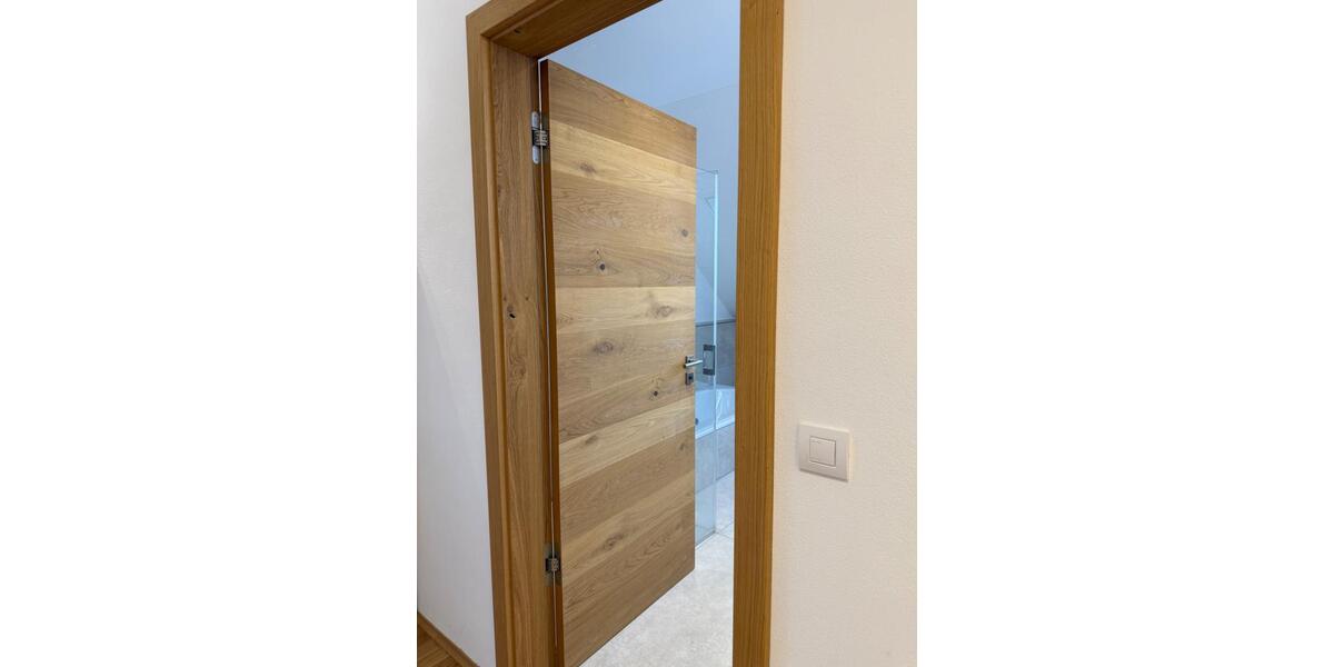 Dachgeschoßwohnung Straubing - 2 Zimmer, 92 m&sup2;, 1.100&euro; | Angebot:24748856