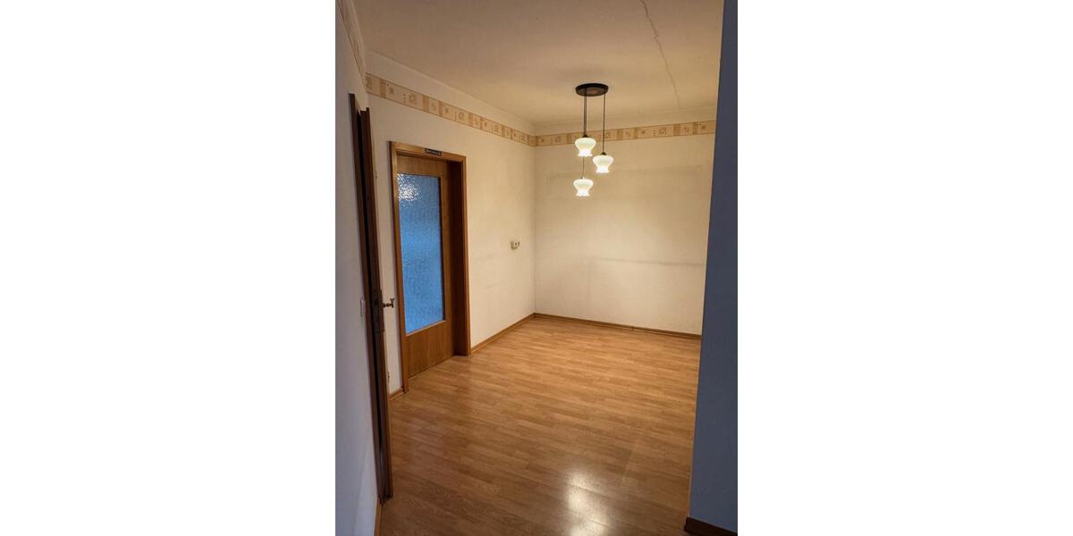 Erdgeschoßwohnung Bad Sulza - 2 Zimmer, 75 m&sup2;, 460&euro; | Angebot:26003733