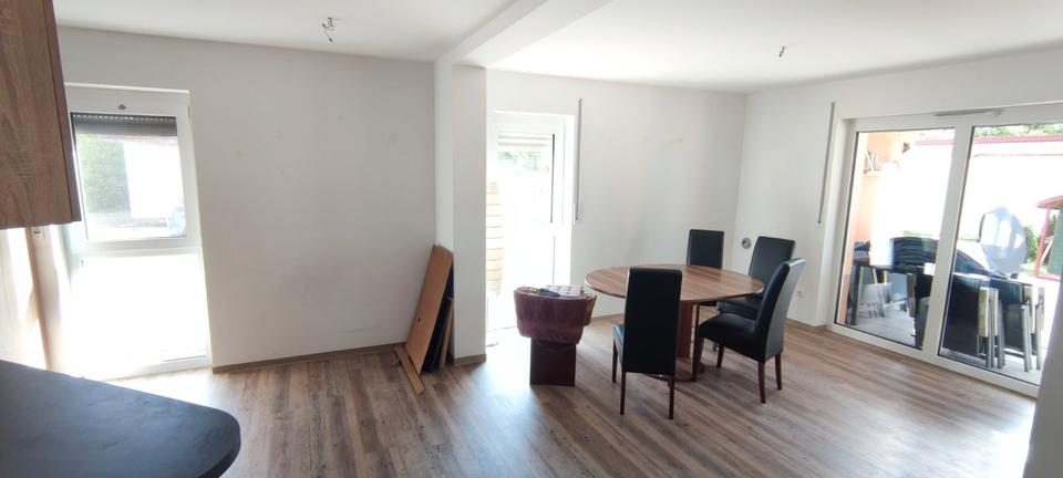 Erdgeschoßwohnung Bad Königshofen im Grabfeld - 3 Zimmer, 85 m&sup2;, 850&euro; | Angebot:26278723