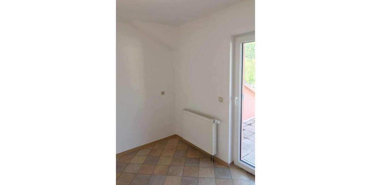 Dachgeschoßwohnung Waldheim - 1 Zimmer, 51 m&sup2;, 255&euro; | Angebot:20666097