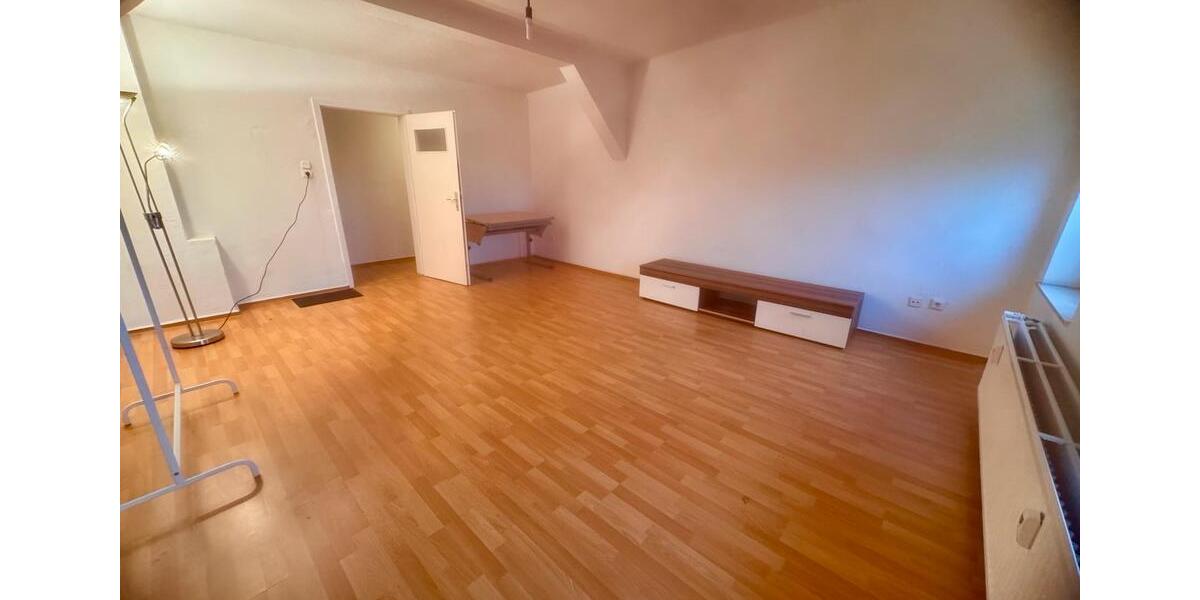 Hamm, nähe Hbf und City, 78qm Teilmöblierte Wohnung zu vermieten 2 zimmer