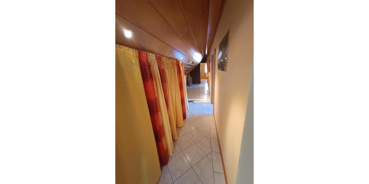 Dachgeschoßwohnung Heiligenstadt in Oberfranken - 2.5 Zimmer, 70 m&sup2;, 475&euro; | Angebot:25403434