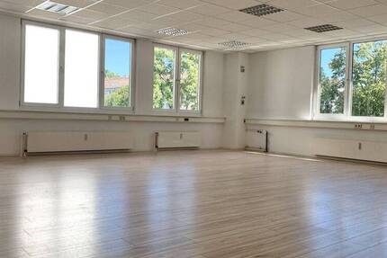 Gewerbeobjekt Altlandsberg - 1 Zimmer, 136 m&sup2;, 958&euro; | Angebot:25749160