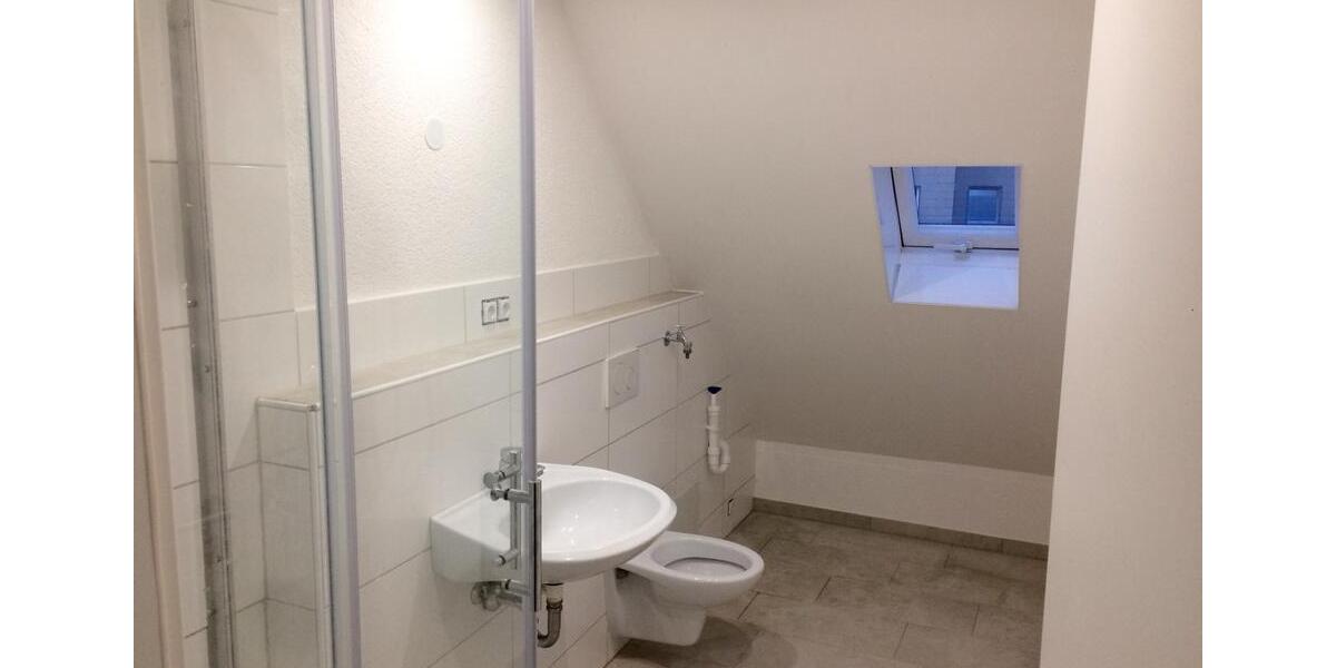 Dachgeschoßwohnung Holzminden - 2.5 Zimmer, 73 m&sup2;, 400&euro; | Angebot:26387255