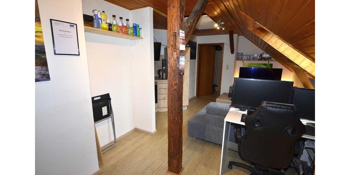 Dachgeschoßwohnung Neuenrade - 2 Zimmer, 38 m&sup2;, 260&euro; | Angebot:25869932