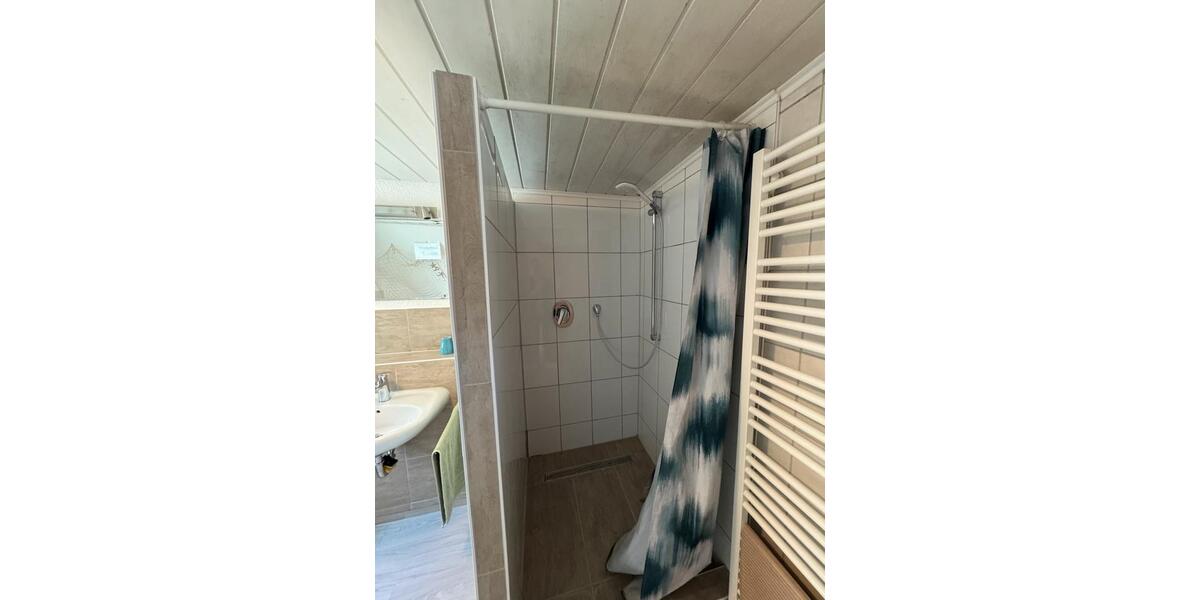 Wohnen auf Zeit Mundelsheim - 6 Zimmer, 15 m&sup2;, 600&euro; | Angebot:24669484