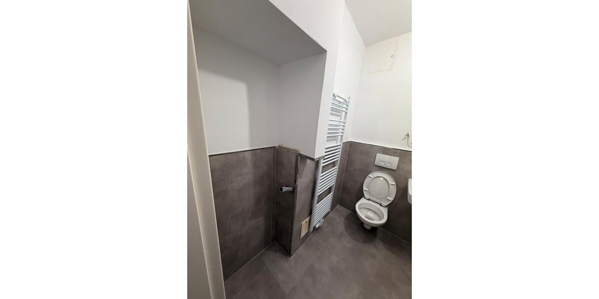 Erdgeschoßwohnung Solingen - 4 Zimmer, 81 m&sup2;, 950&euro; | Angebot:24729833