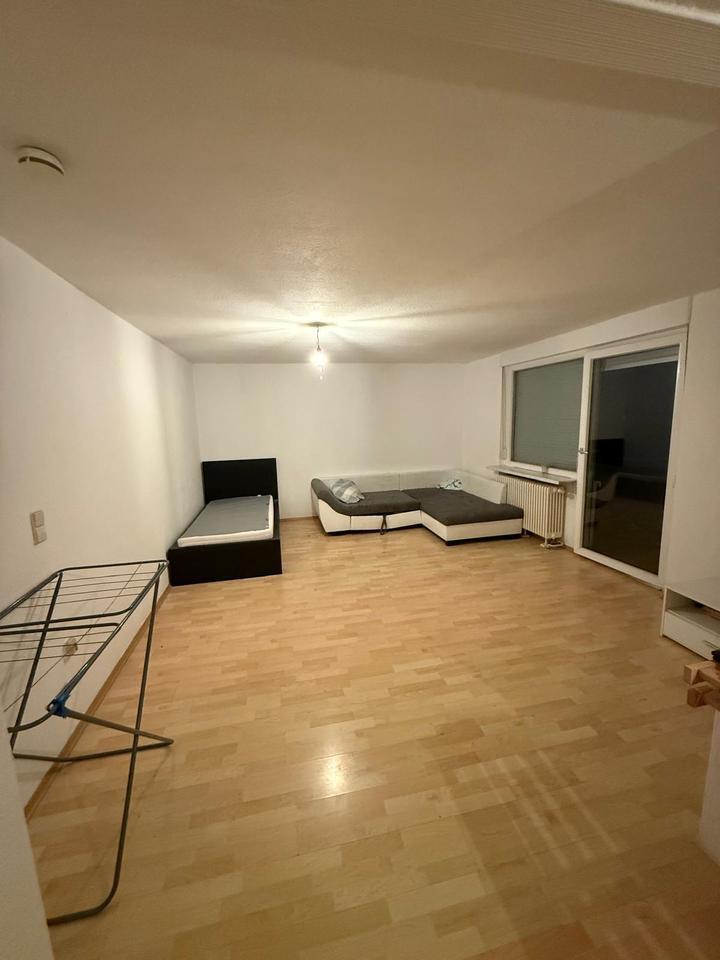 WG-Zimmer mit Balkon