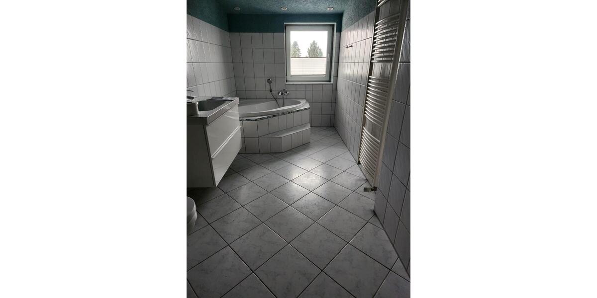 Dachgeschoßwohnung Güstrow - 3 Zimmer, 107 m&sup2;, 792&euro; | Angebot:25870491