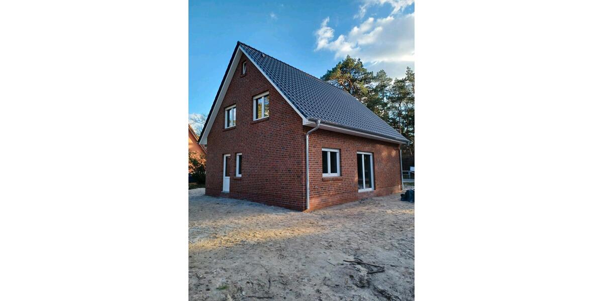 Einfamilienhaus Hatten - 5 Zimmer, 130 m&sup2;, 1.700&euro; | Angebot:26051510