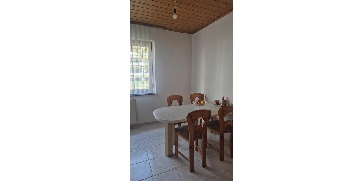 Etagenwohnung Gochsheim - 2 Zimmer, 60 m&sup2;, 700&euro; | Angebot:26598111
