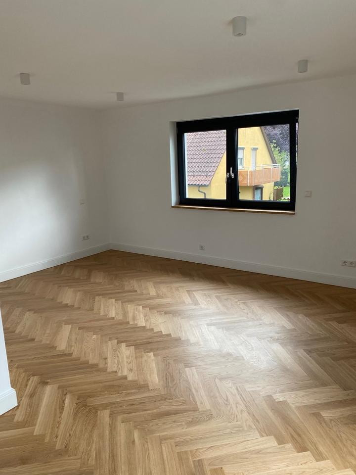 Haus im Haus, großzügige 5 Zi. Wohnung mit 40 qm Dachterrasse