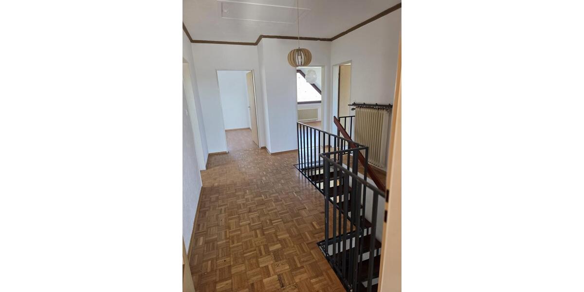 Einfamilienhaus Stuhr - 7 Zimmer, 200 m&sup2;, 1.500&euro; | Angebot:25882466