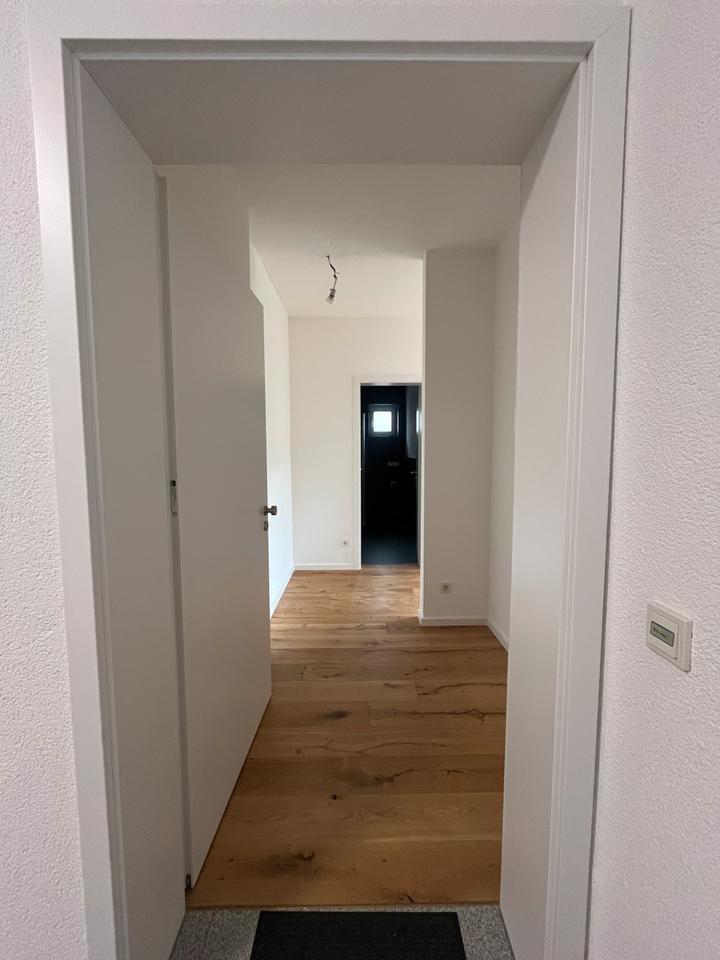Exklusive NeubauWohnung mit Terrasse,Aufzug und nahliegender BusBahnverbindung