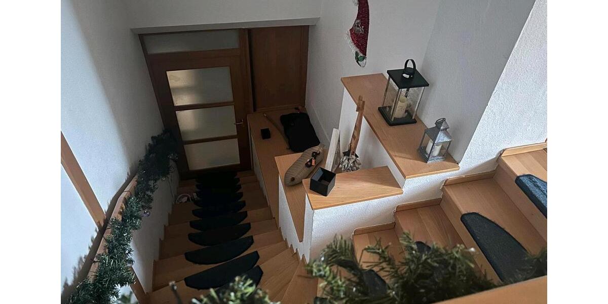 Großzügige 5-Zimmer-Wohnung im Herzen von Poppenlauer 5 zimmer