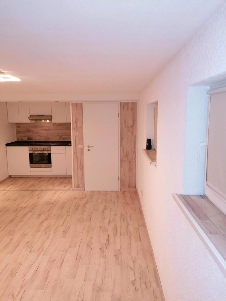 Souterrain Wohnung in LichStadt
